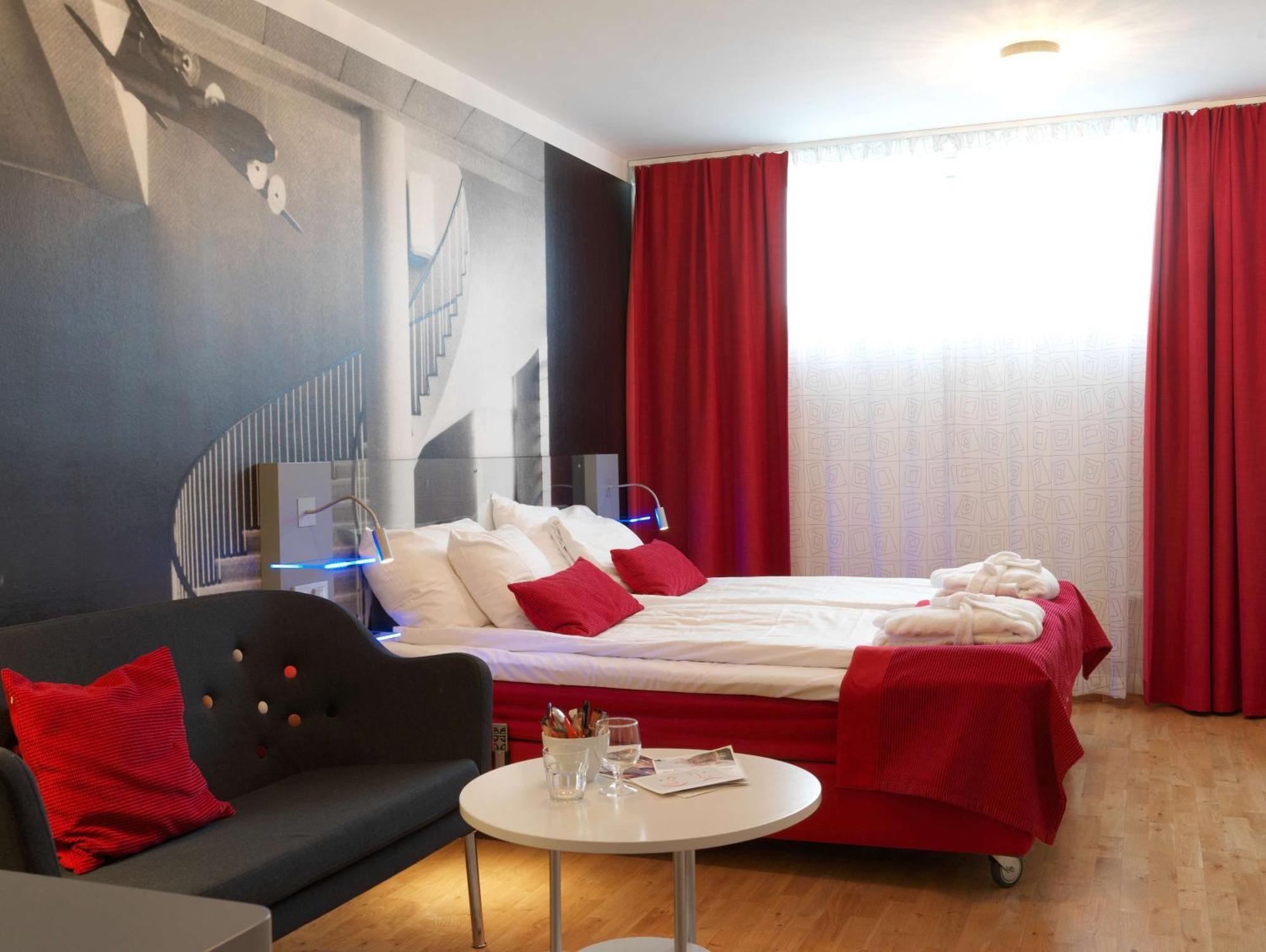 Scandic Vaernamo Экстерьер фото